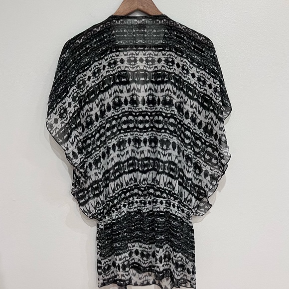 Badgley Mischka Black and White Beaded Oversized V-neck Swim Coverup Top, Small - Picture 8 of 11